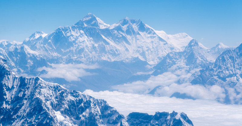 Monte Everest coberto de gelo