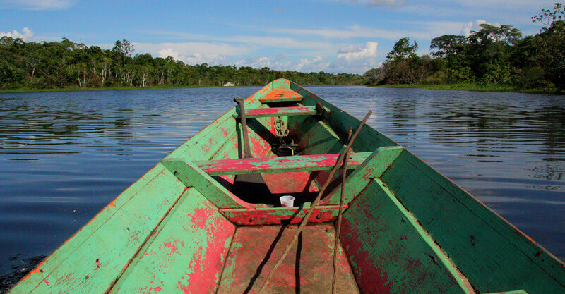 Barco no Rio Amazonas