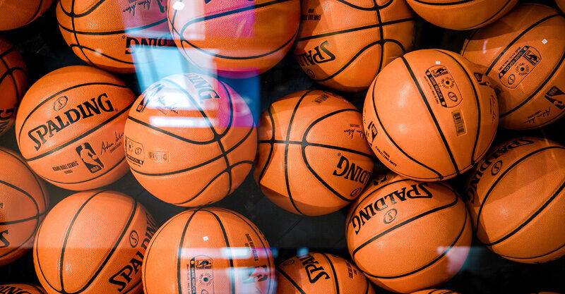 Bolas de basquete laranjas