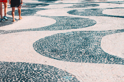desenho do Calçadão de Copacabana fei em pedras portuguesas